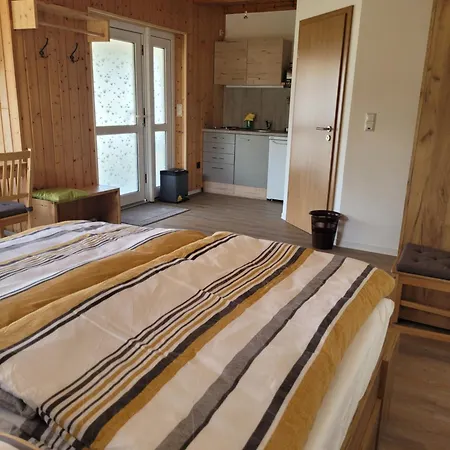 Grubschuetzer Ferienhaeuschen * Grubschütz